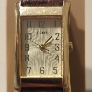 🦋10/$20🦋 Guess Goldtone Leather Women's Tank Watch